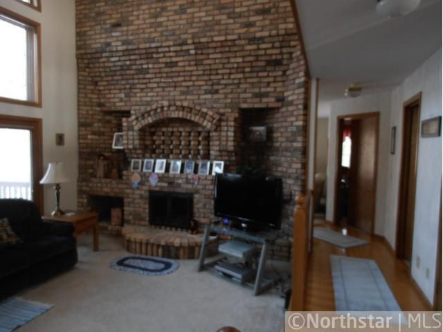 22200 Poppy St NW, Oak Grove, MN 55303