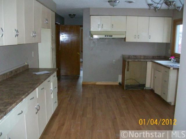 2733 5th Ave E, North Saint Paul, MN 55109