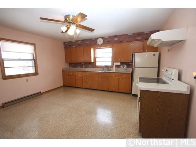 2718 5th St, Eau Claire, WI 54703