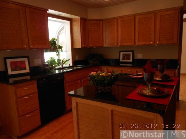 9724 Brassie Cir, Eden Prairie, MN 55347