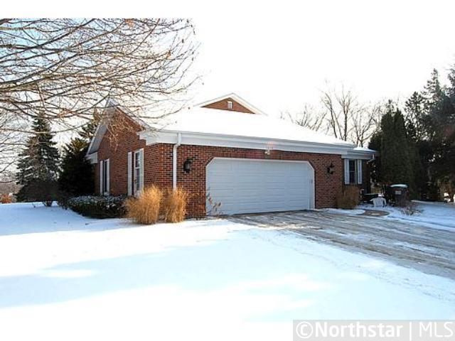 1018 Overlook Rd, Mendota Heights, MN 55118