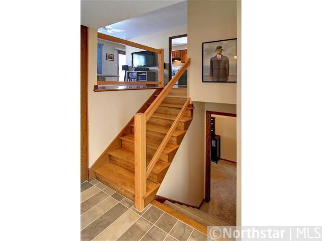 6317 137th St W, Apple Valley, MN 55124
