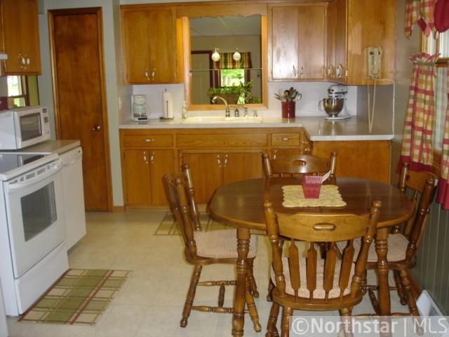 1565 Rainbow Ave, Maple Plain, MN 55359