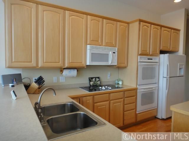 2023 Grant Dr, Northfield, MN 55057