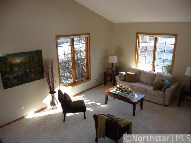 2251 Woodhill Ct, Eagan, MN 55122