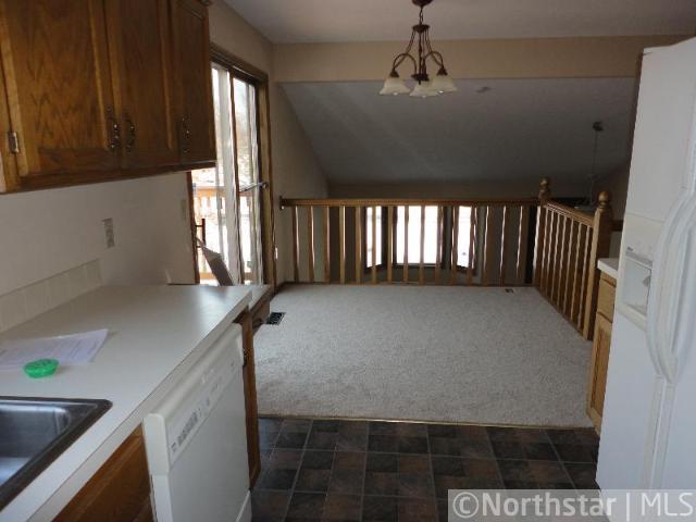 950 99th Cir NE, Blaine, MN 55434