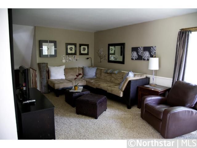 938 Cobb Rd, Shoreview, MN 55126
