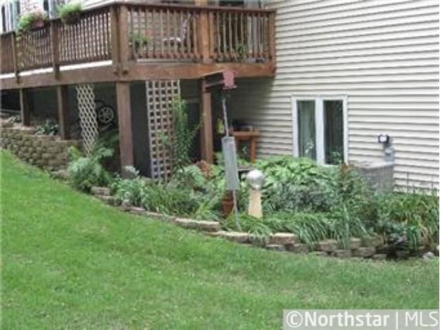 13431 Pine View Ln, Lindstrom, MN 55045