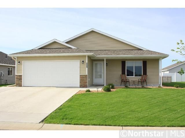 6890 22nd St N, Saint Cloud, MN 56303