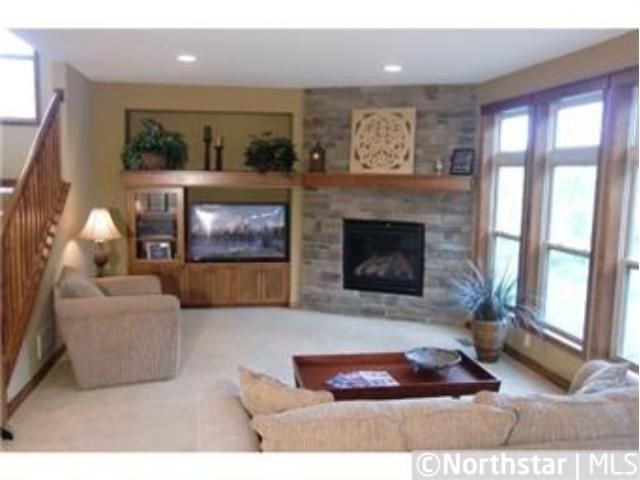 863 N Windmill Creek, Waconia, MN 55387