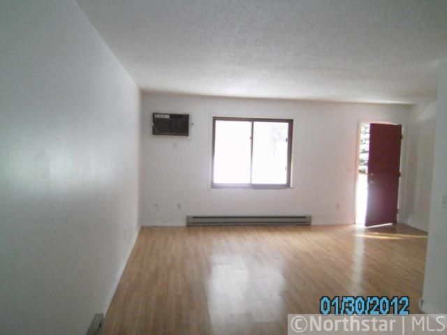 1137 Bartosh Ln #3, River Falls, WI 54022