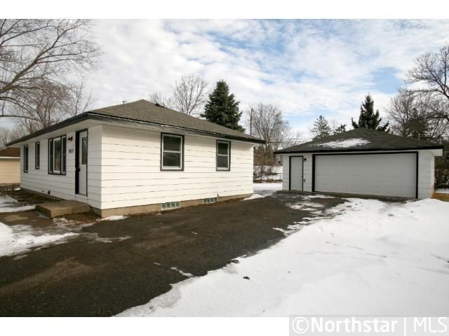 11933 Norway St NW, Coon Rapids, MN 55448