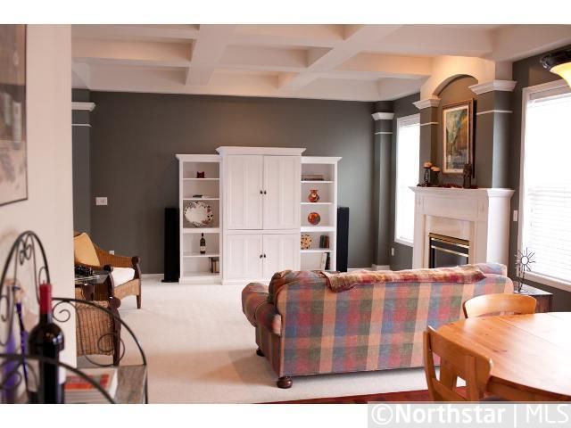 9133 Azalea Way, Inver Grove Heights, MN 55077
