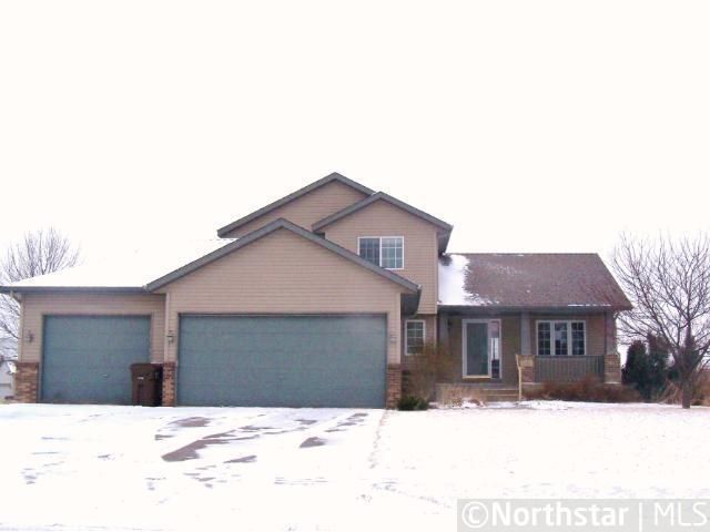 12405 Spruce Ln, Rogers, MN 55374