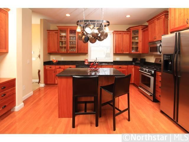 755 Butternut Ave, Saint Paul, MN 55102