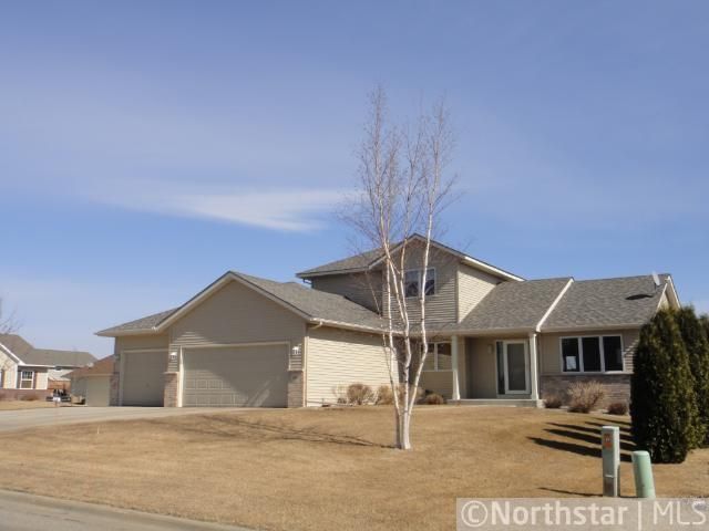1801 Lake Dr, Northfield, MN 55057