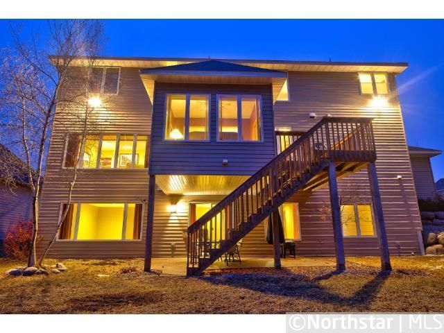 9161 Shetland Rd, Eden Prairie, MN 55347