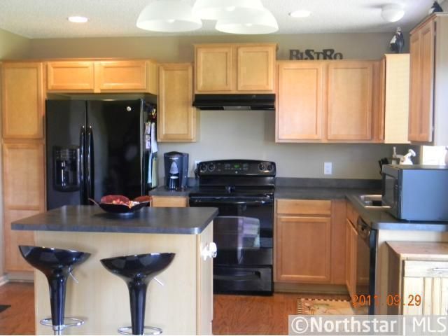 720 Lenox Dr, Waconia, MN 55387
