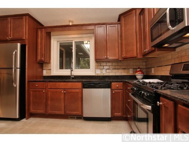 8230 Jergen Ave S, Cottage Grove, MN 55016