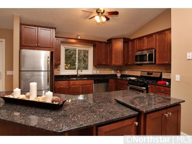 8230 Jergen Ave S, Cottage Grove, MN 55016
