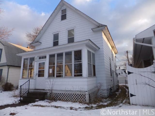 1486 Charles Ave, Saint Paul, MN 55104