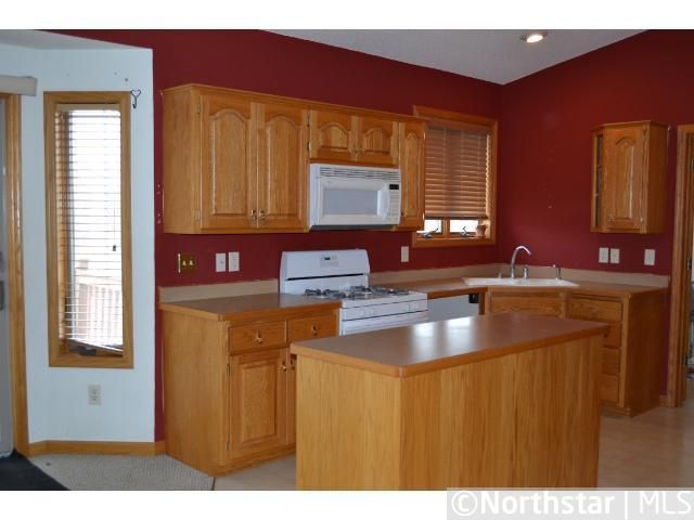 38253 Branch Ave, North Branch, MN 55056