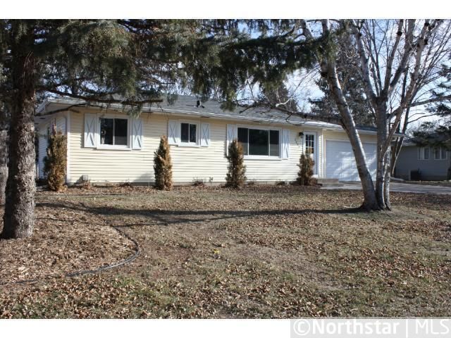 4064 Olivine Dr, Eagan, MN 55122