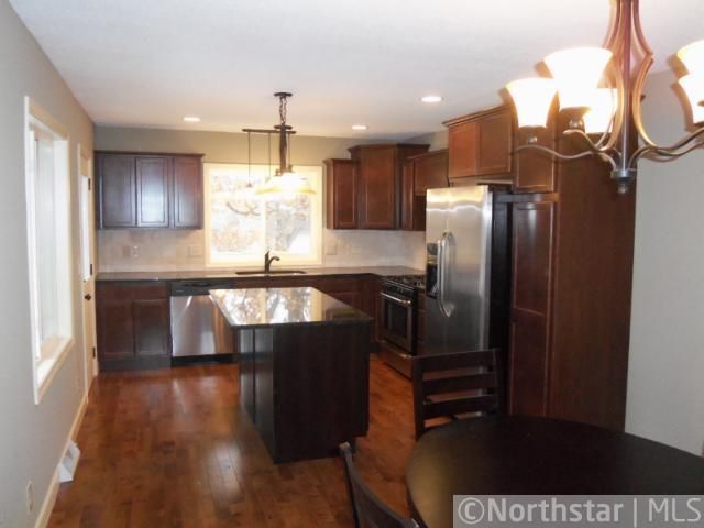 115 Shoshoni Trl, Apple Valley, MN 55124