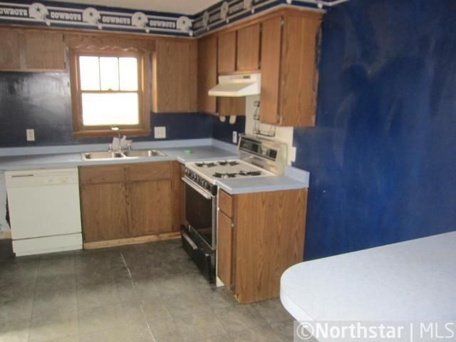 4349 Xenia Ave N, Crystal, MN 55422