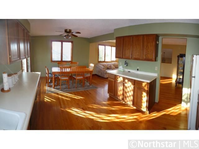 1750 English St, Maplewood, MN 55109