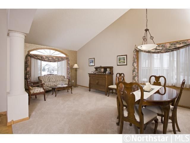 10774 Amherst Ct, Inver Grove Heights, MN 55077