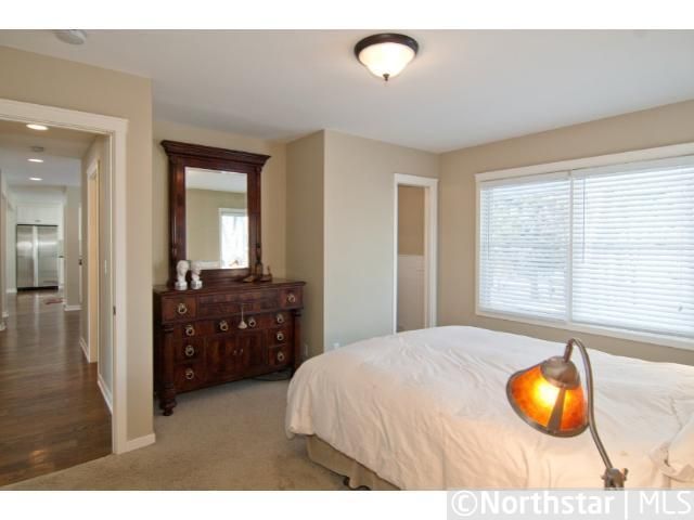 1141 Toledo Ave N, Golden Valley, MN 55422