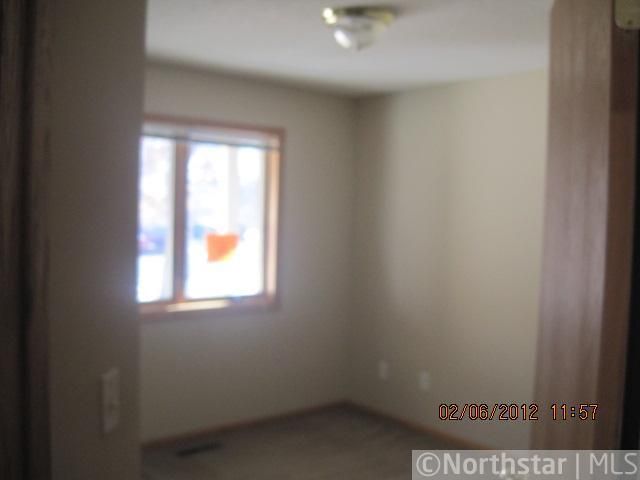 15162 Cates Lake Dr, Shakopee, MN 55372