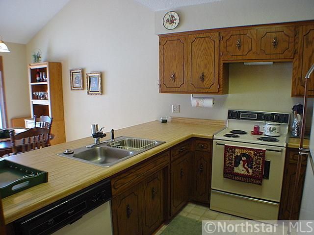 136 Jerry Liefert Dr, Monticello, MN 55362
