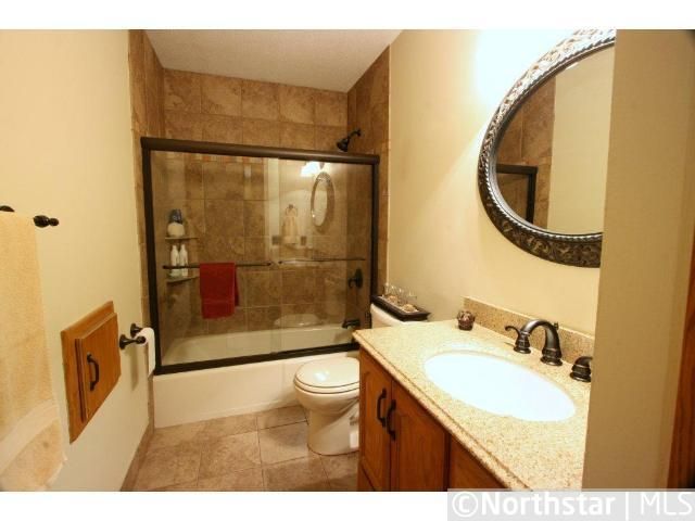 2063 Park Row, North Saint Paul, MN 55109