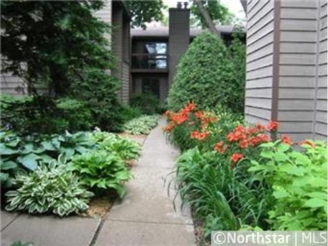 226 7th St SE, Minneapolis, MN 55414
