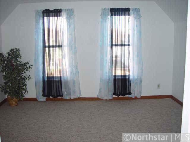 320 Charles Ave, Saint Paul, MN 55103