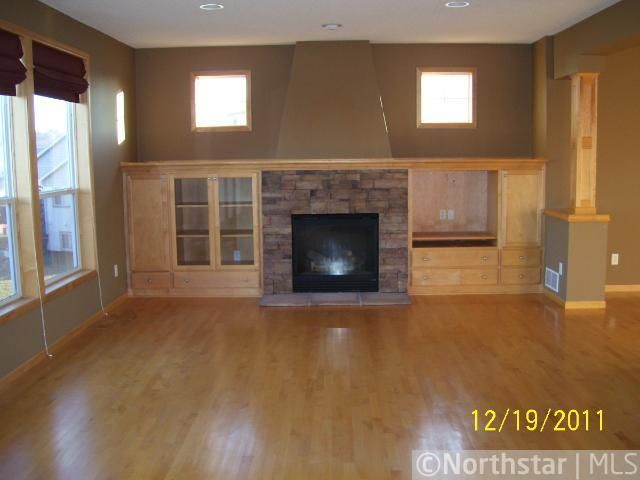 6187 Summit Curve S, Cottage Grove, MN 55016