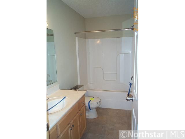 6187 Summit Curve S, Cottage Grove, MN 55016