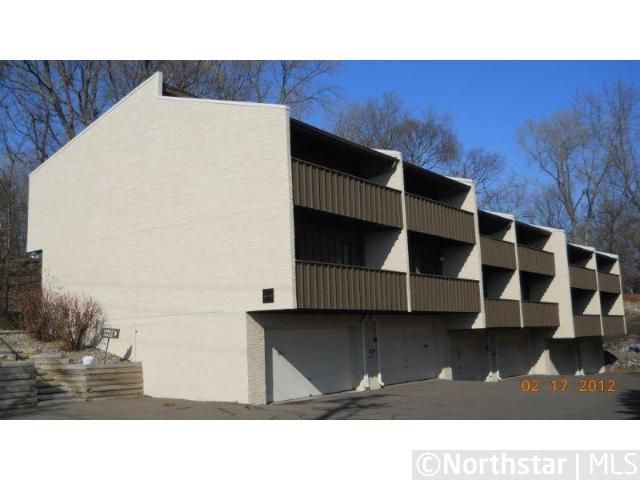 11442 Minnetonka Mills Rd, Minnetonka, MN 55305