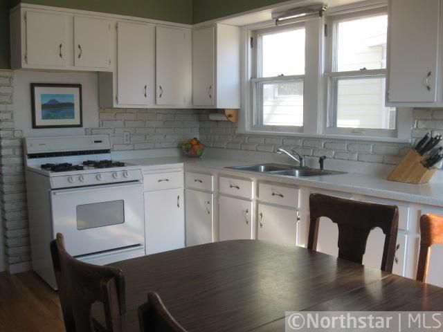 1276 Englewood Ave, Saint Paul, MN 55104