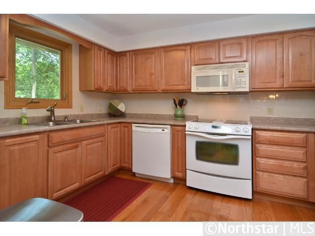 13748 Shirley Dr, Burnsville, MN 55337