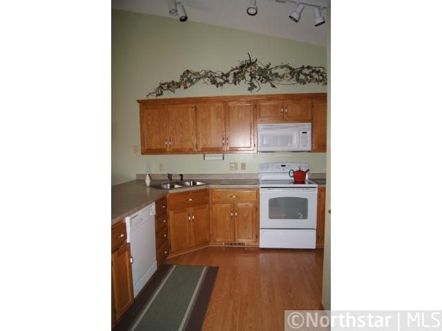 613 86th Ln NW, Coon Rapids, MN 55433