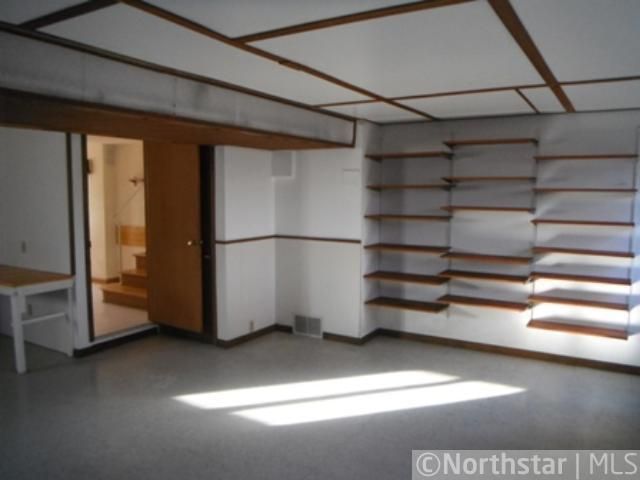 1350 Hillcrest Dr NE, Fridley, MN 55432