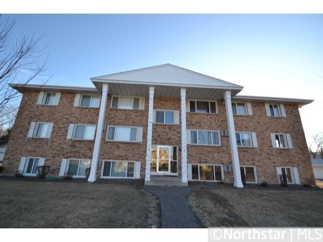 2730 Rosalyn Ct #204, New Hope, MN 55427