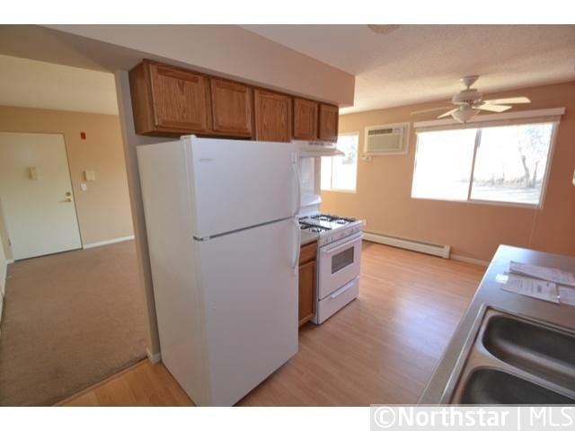 2730 Rosalyn Ct #204, New Hope, MN 55427
