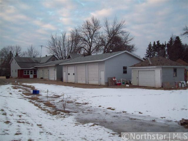 465 High St NE, Hutchinson, MN 55350