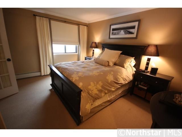 10441 Greenbrier Rd #105, Minnetonka, MN 55305