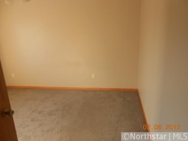 291 12th St NE, Milaca, MN 56353