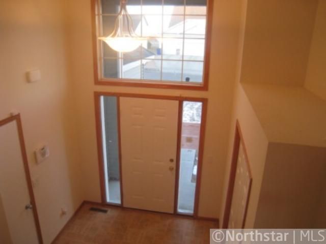 1037 Danube Ave, Shakopee, MN 55379